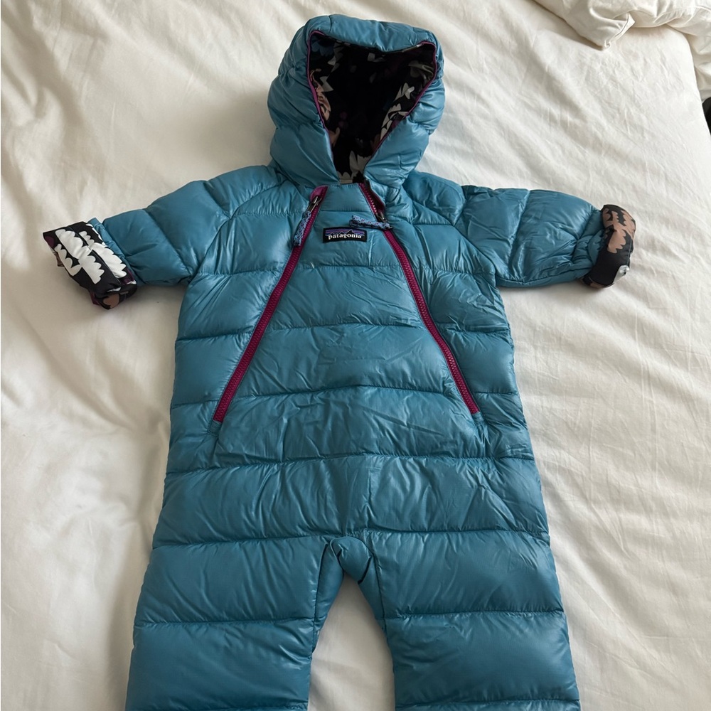Patagonia Infant Hi-Loft Down Sweater™ Bunting
3 - 6 months. New without tags.